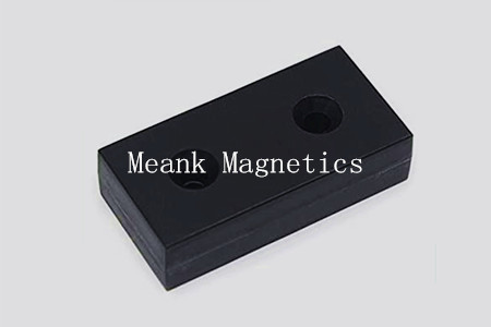 50.8x25.4x12.7mm rectangular plastic coated neodymium magnets with countersunk holes
